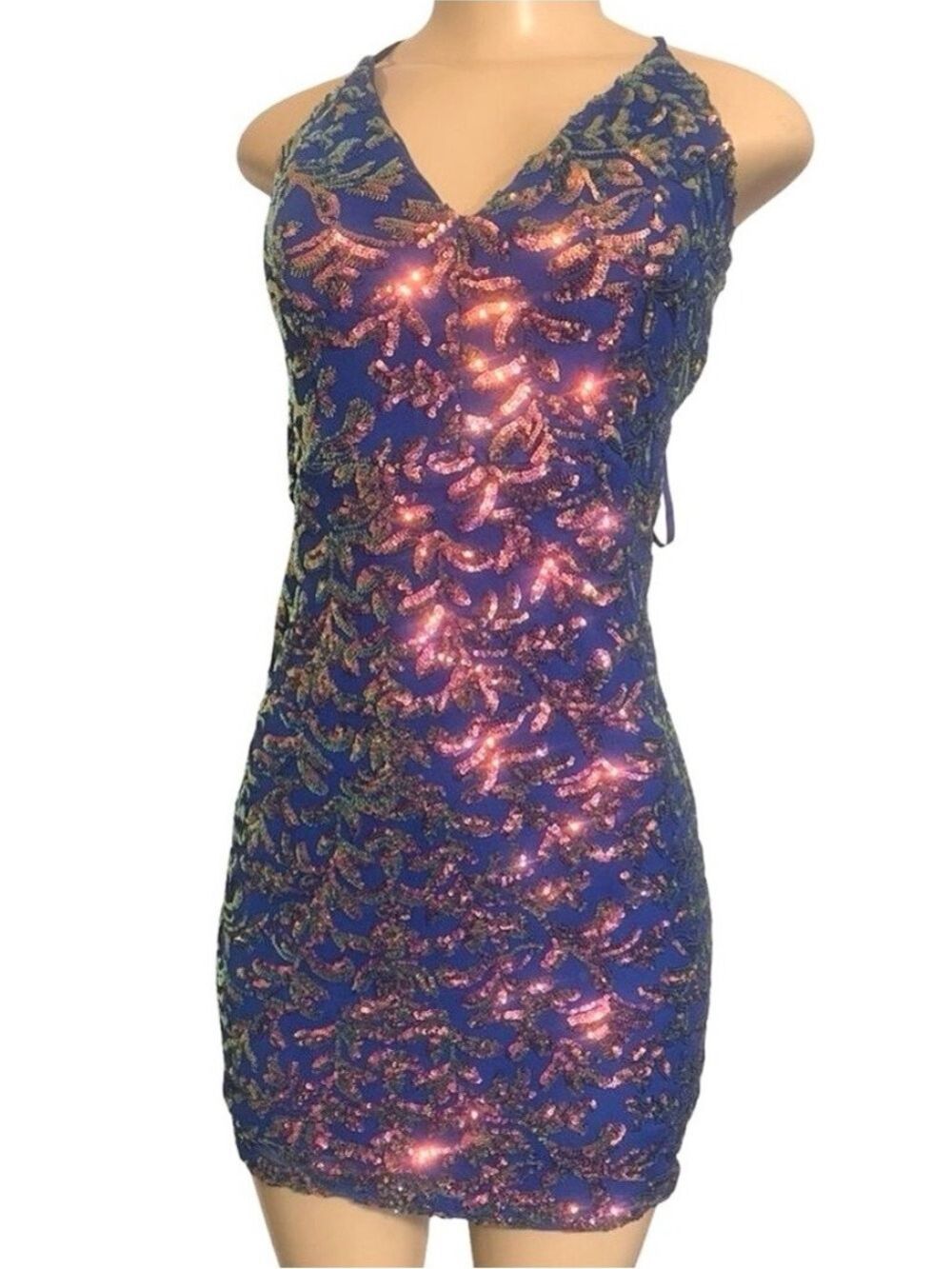 Honey and Rosie
Printed Sequin Scoop Neck Open Drape X-Back Bodycon NWT $89
